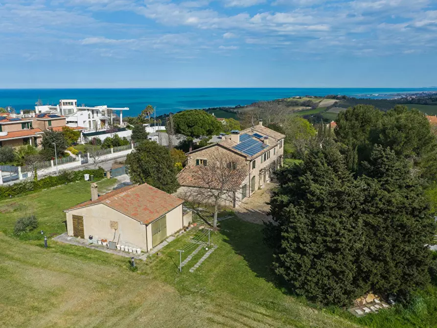Immagine 3 di Villa in vendita  in Via Dei Salici a Pesaro