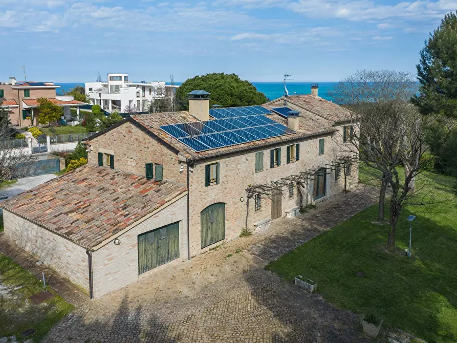 casa indipendente in vendita a Pesaro in zona Centro Città