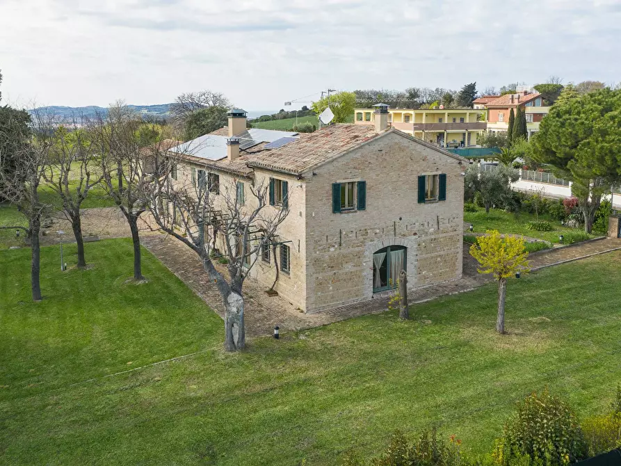 Immagine 2 di Villa in vendita  in Via Dei Salici a Pesaro