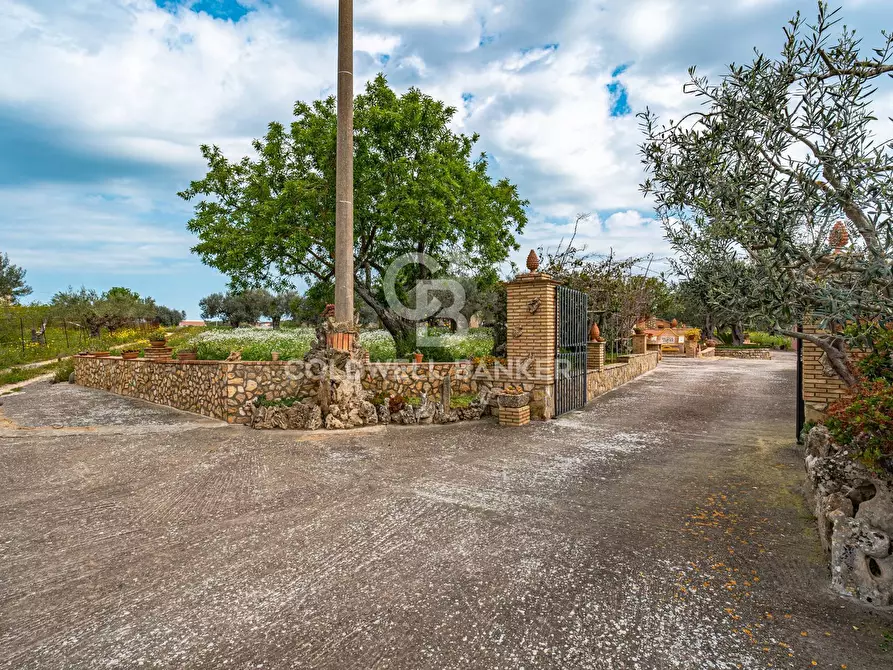 Immagine 2 di Villa in vendita  in Piano San Paolo 85 a Caltagirone