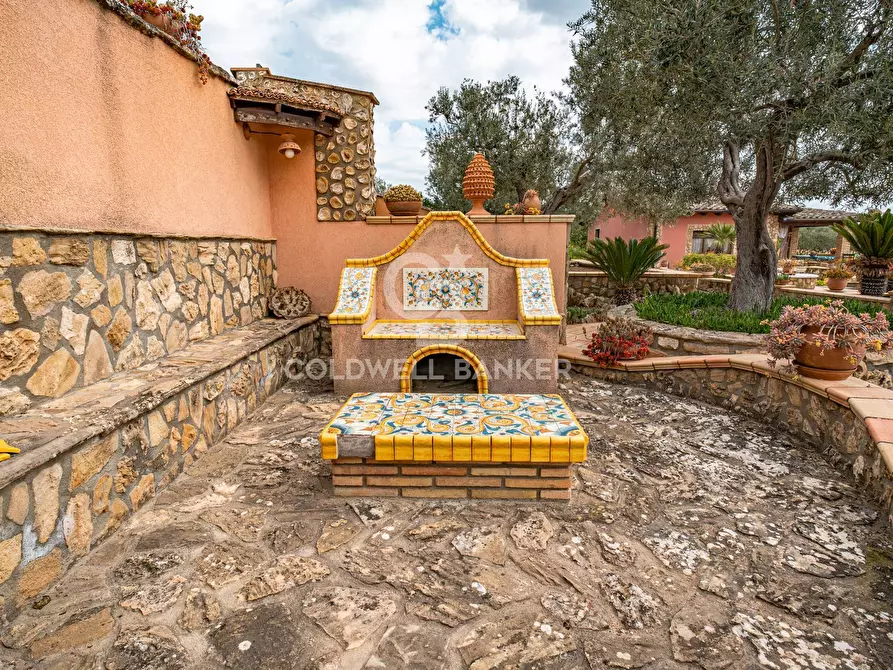 Immagine 5 di Villa in vendita  in Piano San Paolo 85 a Caltagirone