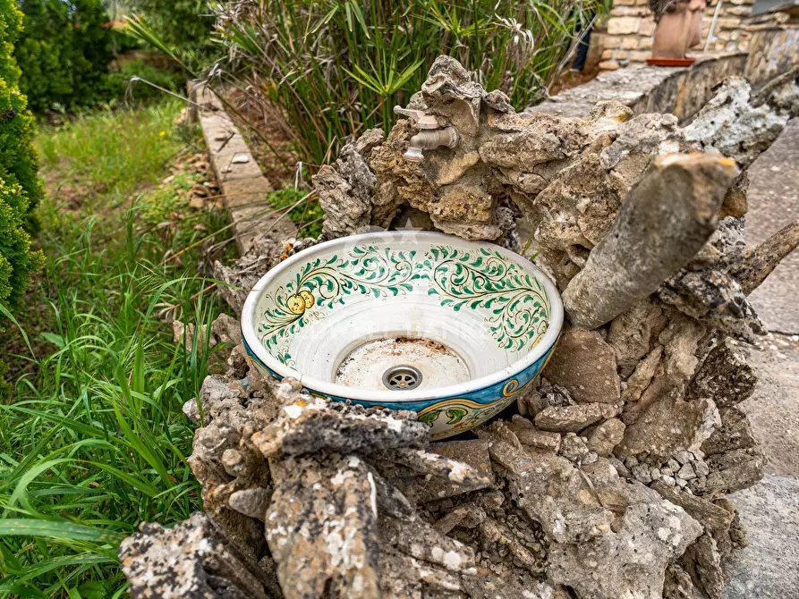 Immagine 26 di Villa in vendita  in Piano San Paolo 85 a Caltagirone