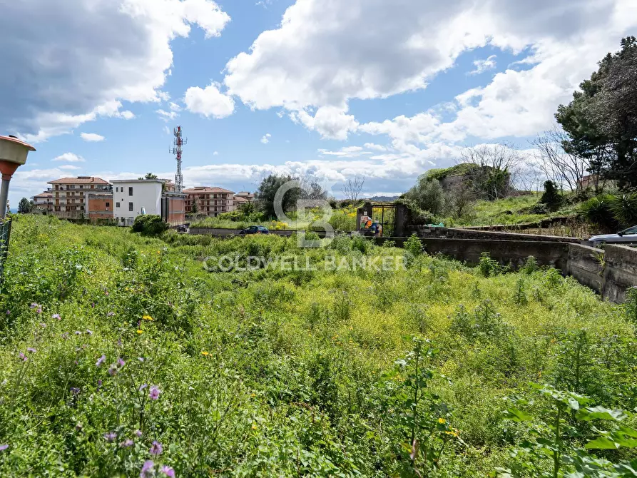 Immagine 1 di Terreno residenziale in vendita  in Via Verga snc a Acireale