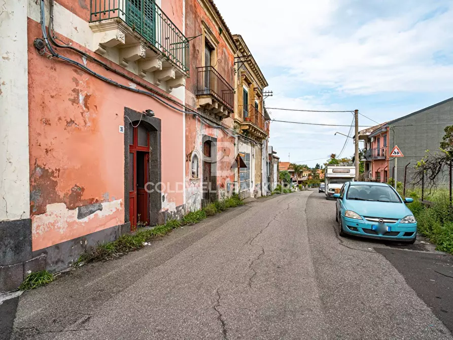 Immagine 2 di Villa in vendita  in via Papa Pio XII 11 a Giarre