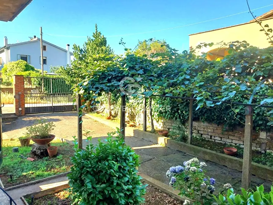 Immagine 23 di Villa in vendita  in Via Mentana 10 a Vetralla