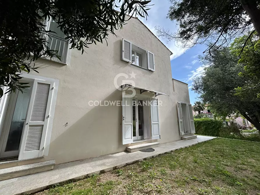 Immagine 23 di Villa in vendita  in Via Leone Damiani a Portoferraio