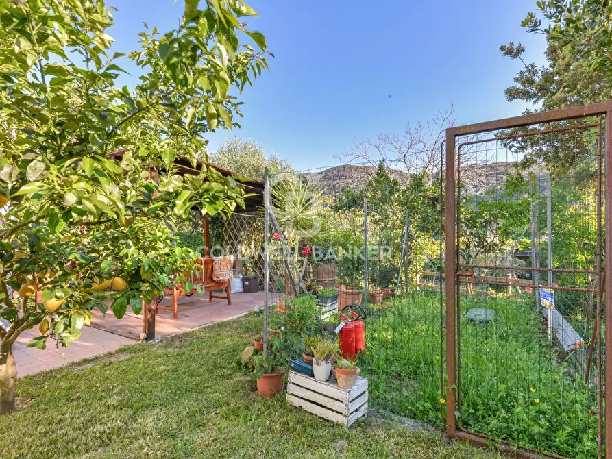 Immagine 14 di Appartamento in vendita  in Via della Valle 9 a Portoferraio