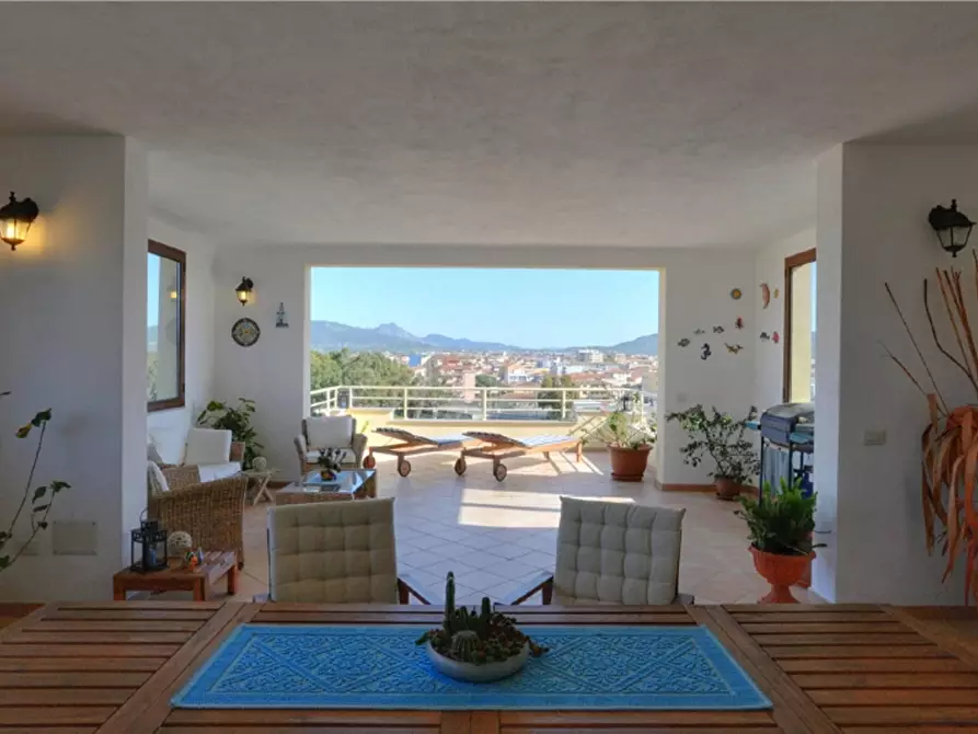 Immagine 1 di Attico in vendita  in VIA TURCHIA 11 a Olbia