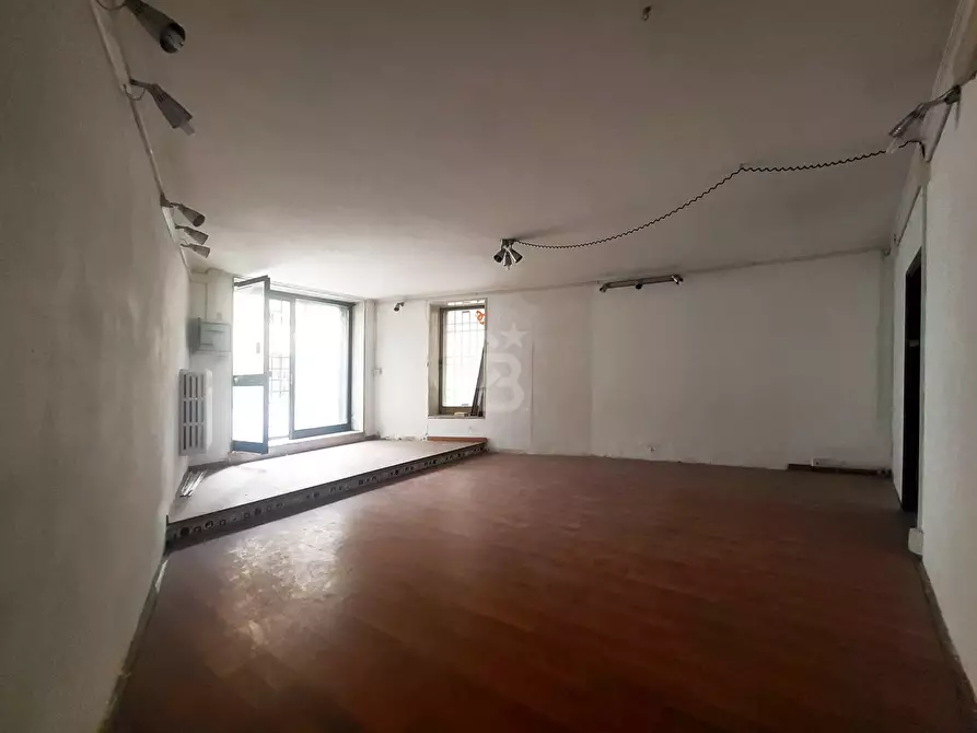 Immagine 2 di Locale commerciale in affitto  in Via San Luca a Viterbo