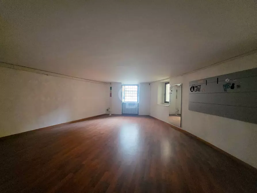 Immagine 10 di Locale commerciale in affitto  in Via San Luca a Viterbo