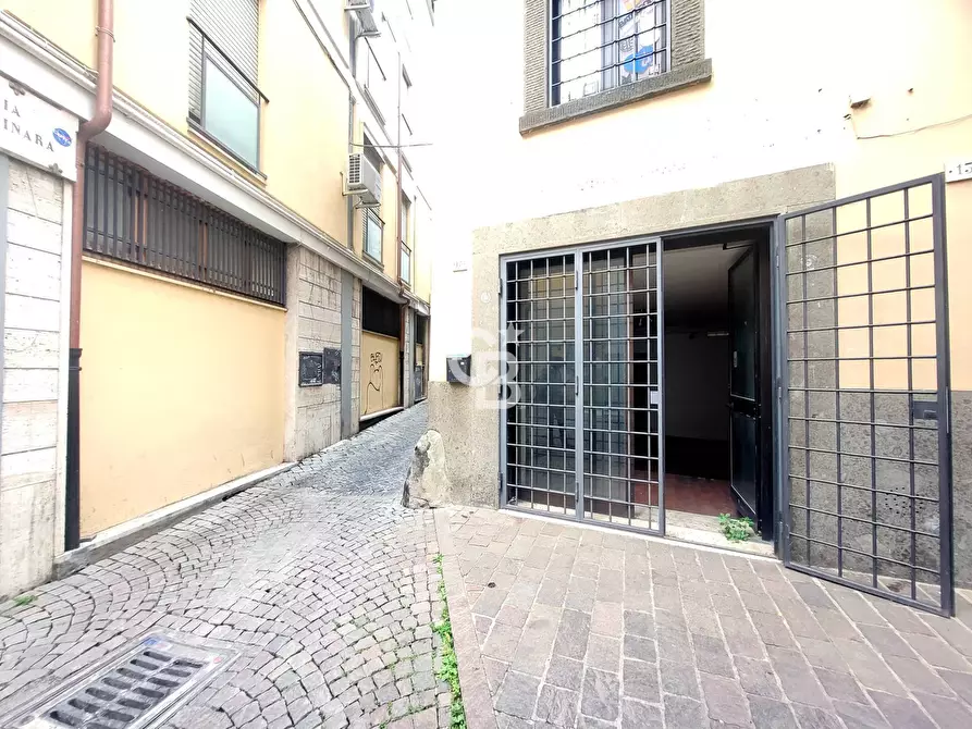 Immagine 1 di Locale commerciale in affitto  in Via San Luca a Viterbo