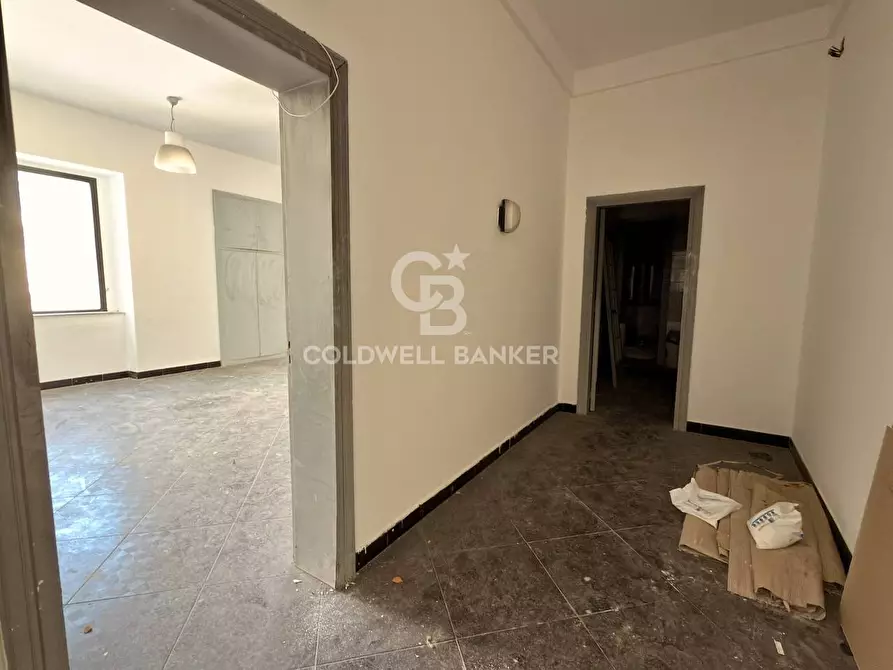 Immagine 59 di Locale commerciale in vendita  in Via Mollica 71 a Aci Castello