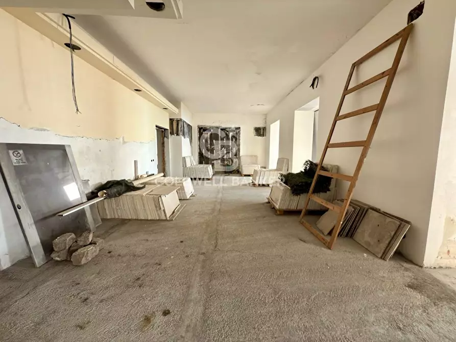 Immagine 19 di Locale commerciale in vendita  in Via Mollica 71 a Aci Castello