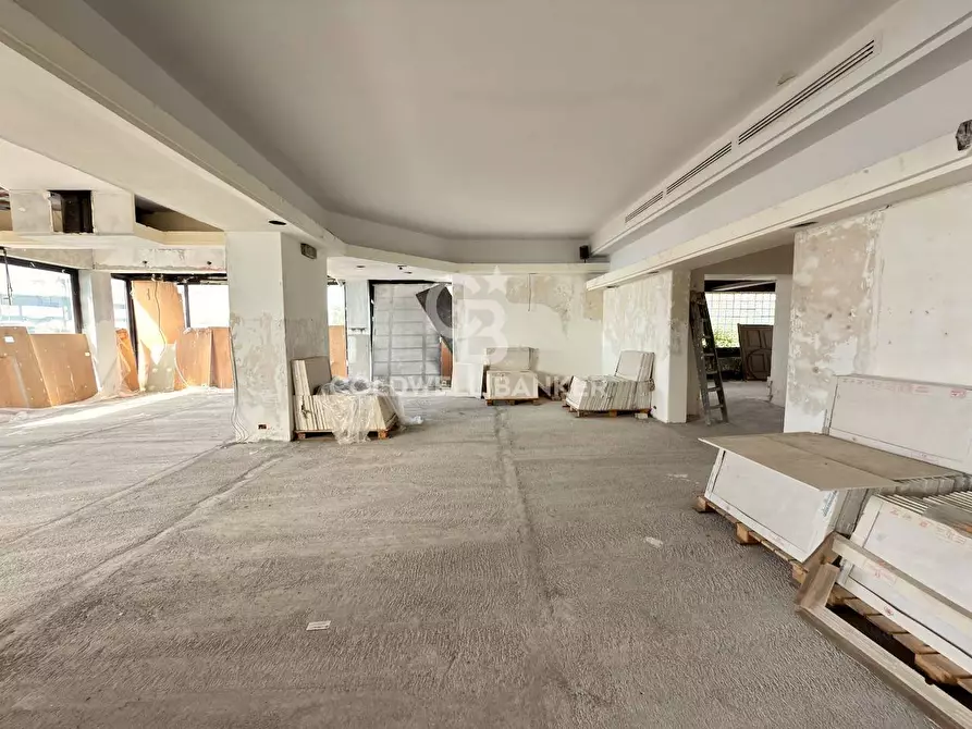 Immagine 18 di Locale commerciale in vendita  in Via Mollica 71 a Aci Castello