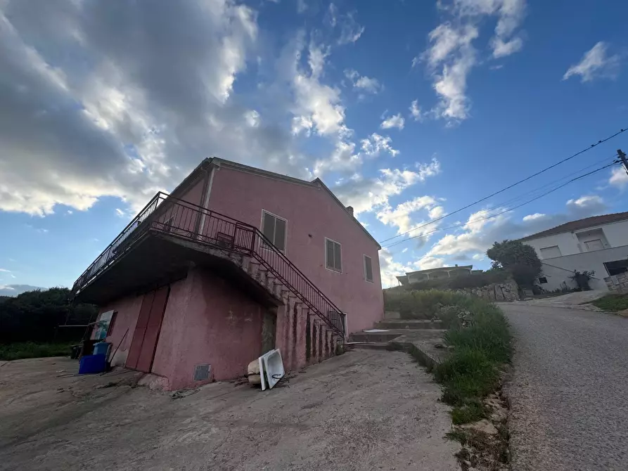 Immagine 7 di Villa in vendita  in Berchiddeddu FRAZ. SOS CODDOS a Aggius
