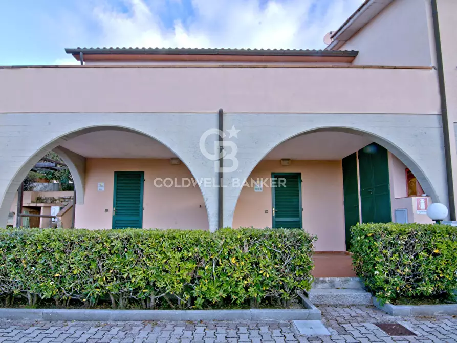 Immagine 28 di Appartamento in vendita  in Via Solana a Campo Nell'elba