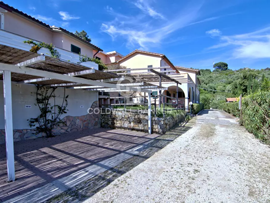 Immagine 25 di Appartamento in vendita  in Via Solana a Campo Nell'elba