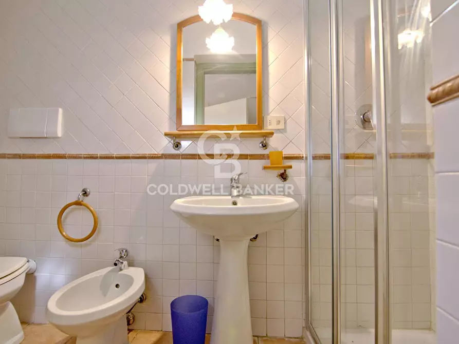 Immagine 14 di Appartamento in vendita  in Via Solana a Campo Nell'elba