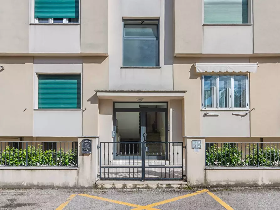 Immagine 3 di Appartamento in vendita  in Via Boccaccio a Cattolica
