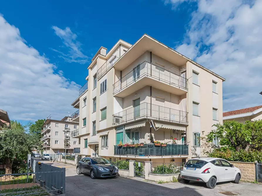 Immagine 2 di Appartamento in vendita  in Via Boccaccio a Cattolica
