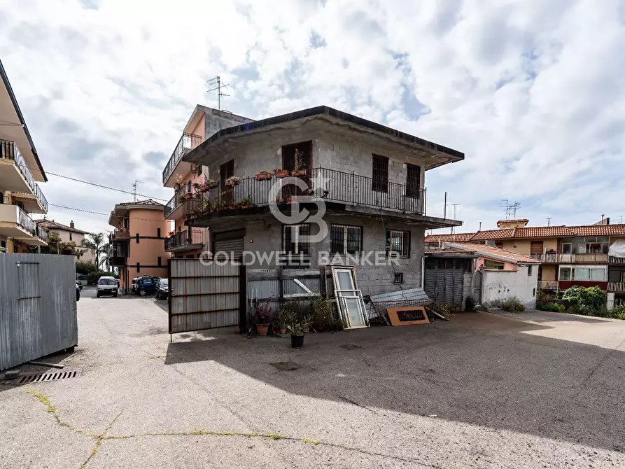 Immagine 1 di Laboratorio in vendita  in Via Casazze III SNC a Aci Catena