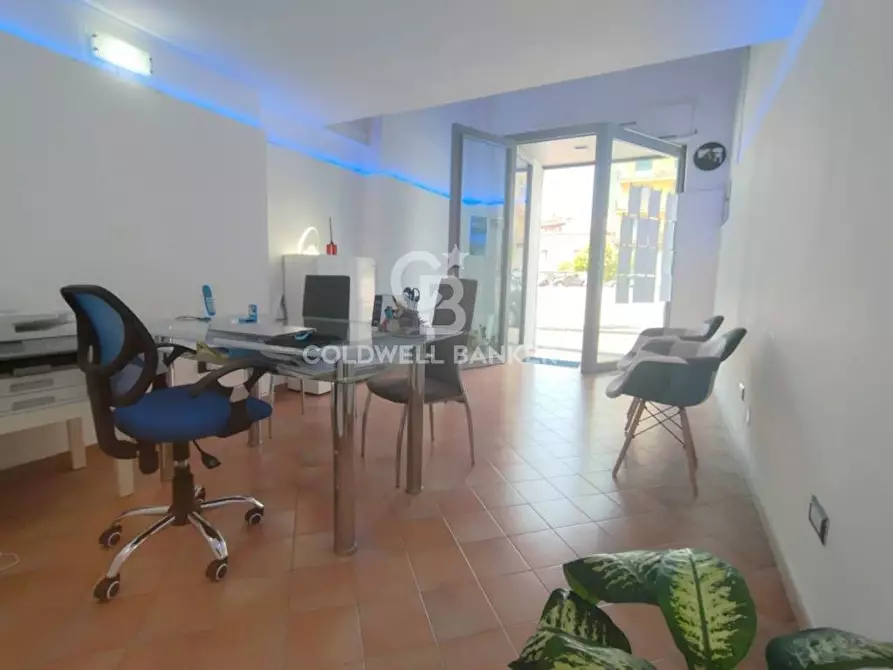 Immagine 3 di Locale commerciale in affitto  in Piano Umberto a Aci Catena