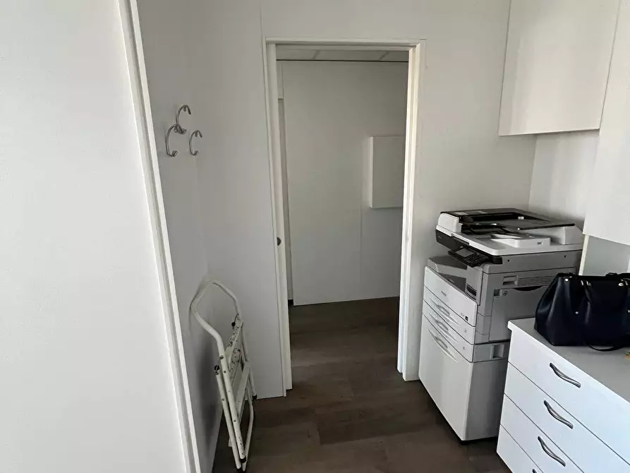 Immagine 3 di Ufficio in vendita  in CENTRO DIREZIONALE a Napoli