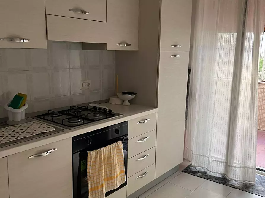 Immagine 5 di Appartamento in vendita  in VIA POLI a Portici