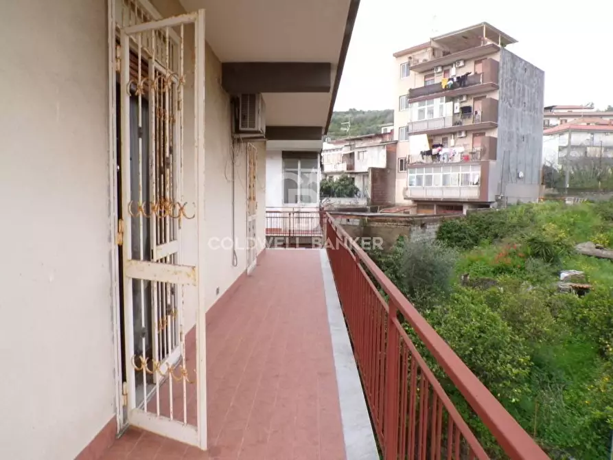 Immagine 27 di Appartamento in vendita  in via Petralia 89 a Aci Catena