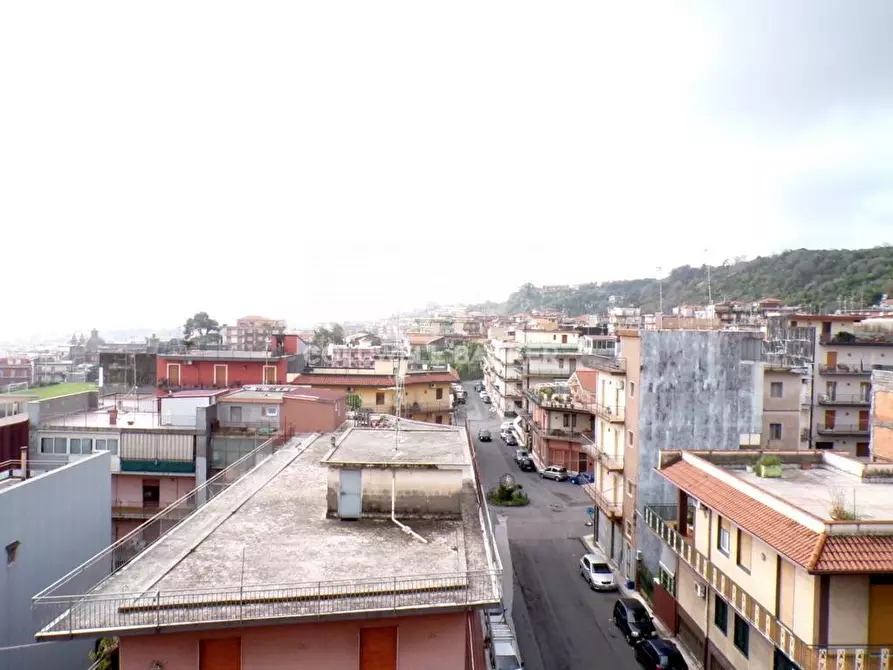 Immagine 39 di Appartamento in vendita  in via Petralia 89 a Aci Catena