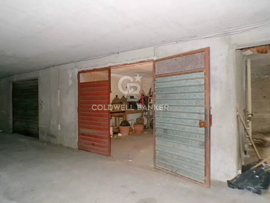 Immagine 46 di Appartamento in vendita  in via Petralia 89 a Aci Catena