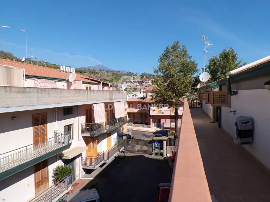 Immagine 20 di Attico in vendita  in via consolazione 108 a Aci Catena