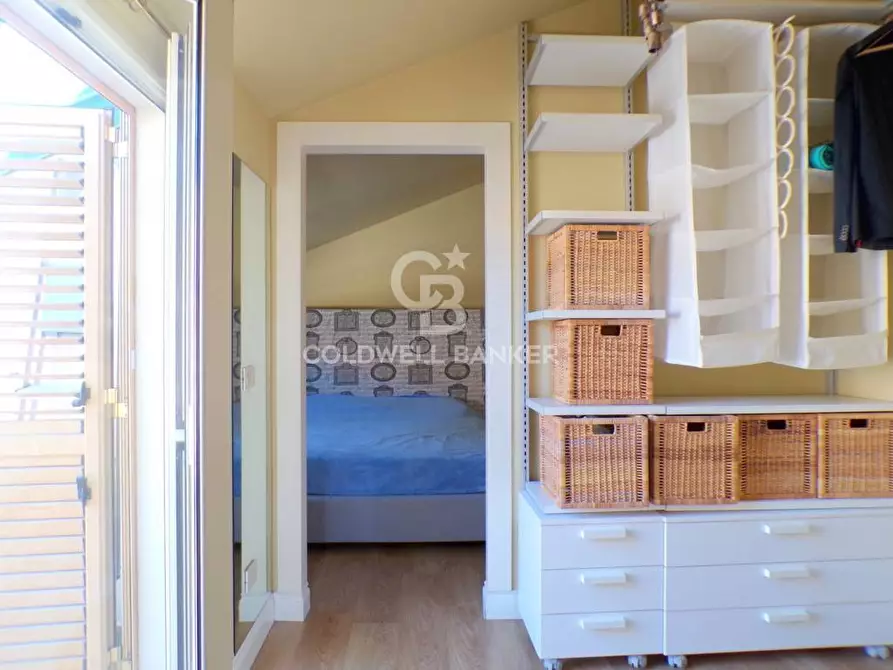 Immagine 25 di Attico in vendita  in via consolazione 108 a Aci Catena