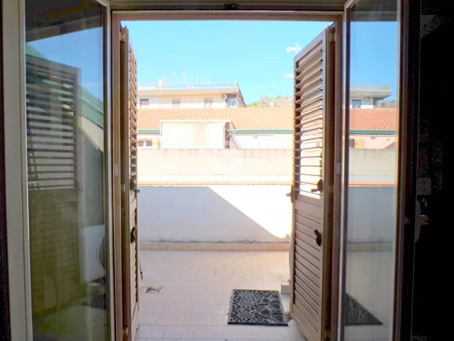 Immagine 30 di Attico in vendita  in via consolazione 108 a Aci Catena