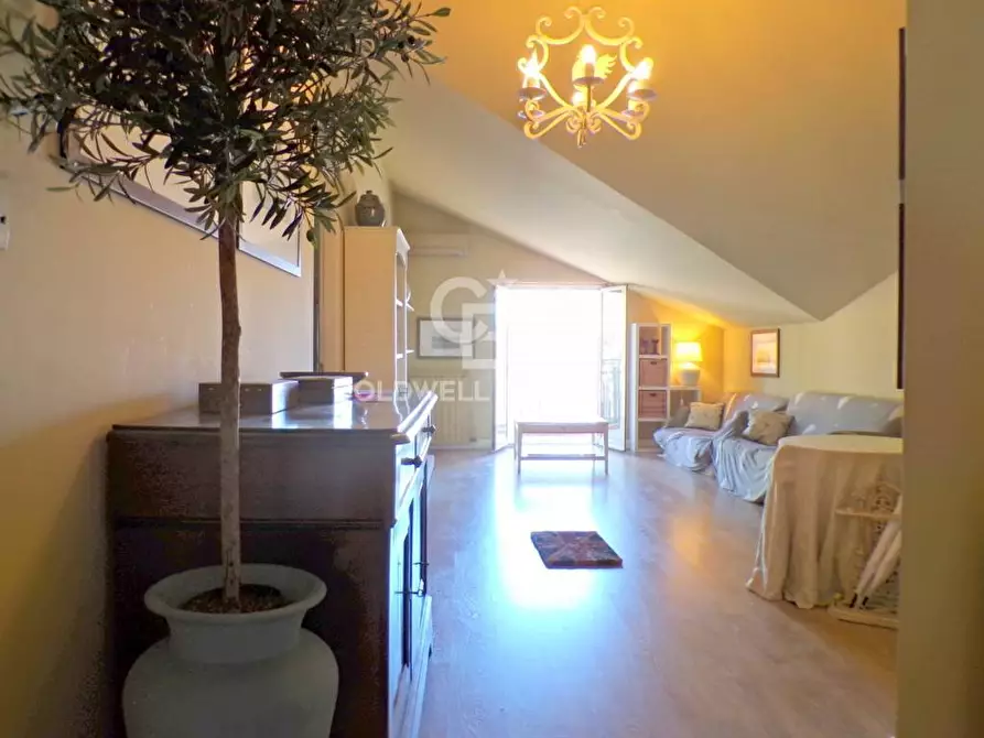 Immagine 40 di Attico in vendita  in via consolazione 108 a Aci Catena