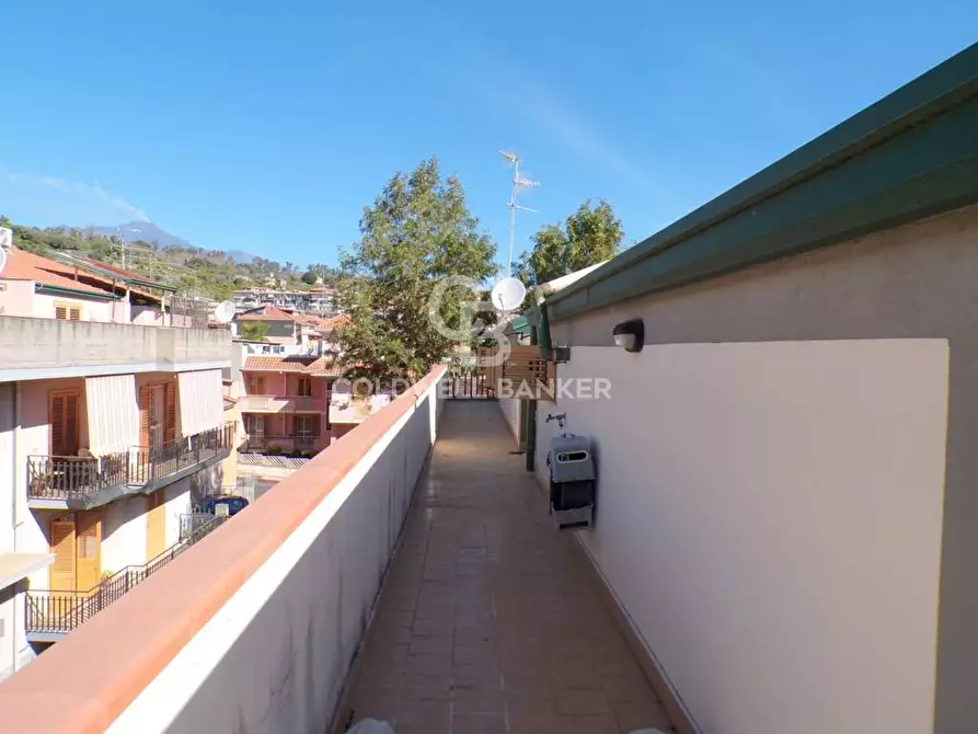 Immagine 61 di Attico in vendita  in via consolazione 108 a Aci Catena