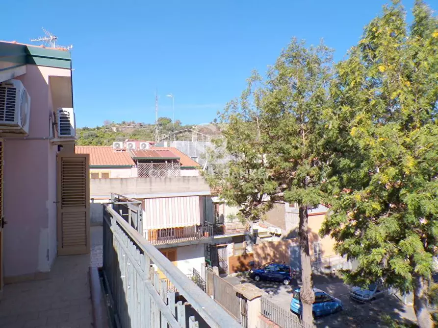 Immagine 63 di Attico in vendita  in via consolazione 108 a Aci Catena