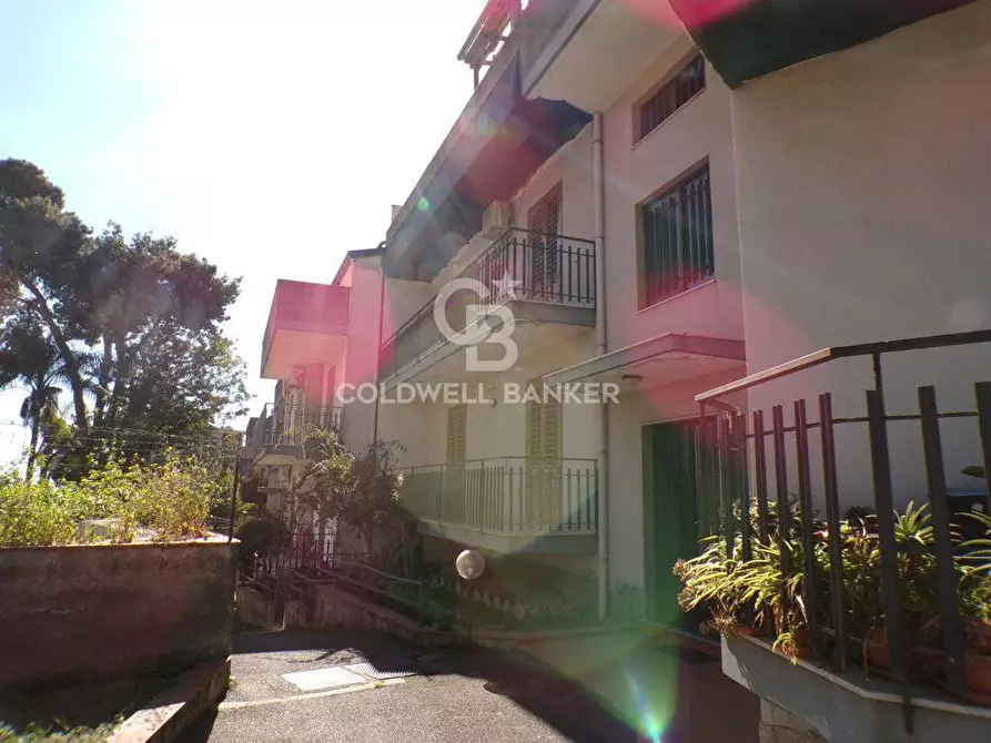 Immagine 69 di Attico in vendita  in via consolazione 108 a Aci Catena