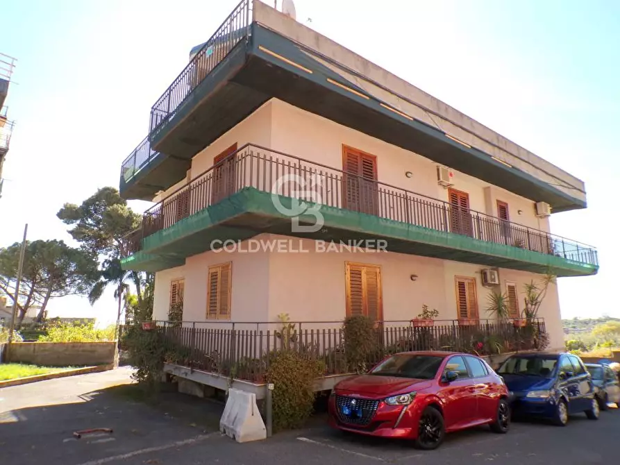 Immagine 72 di Attico in vendita  in via consolazione 108 a Aci Catena