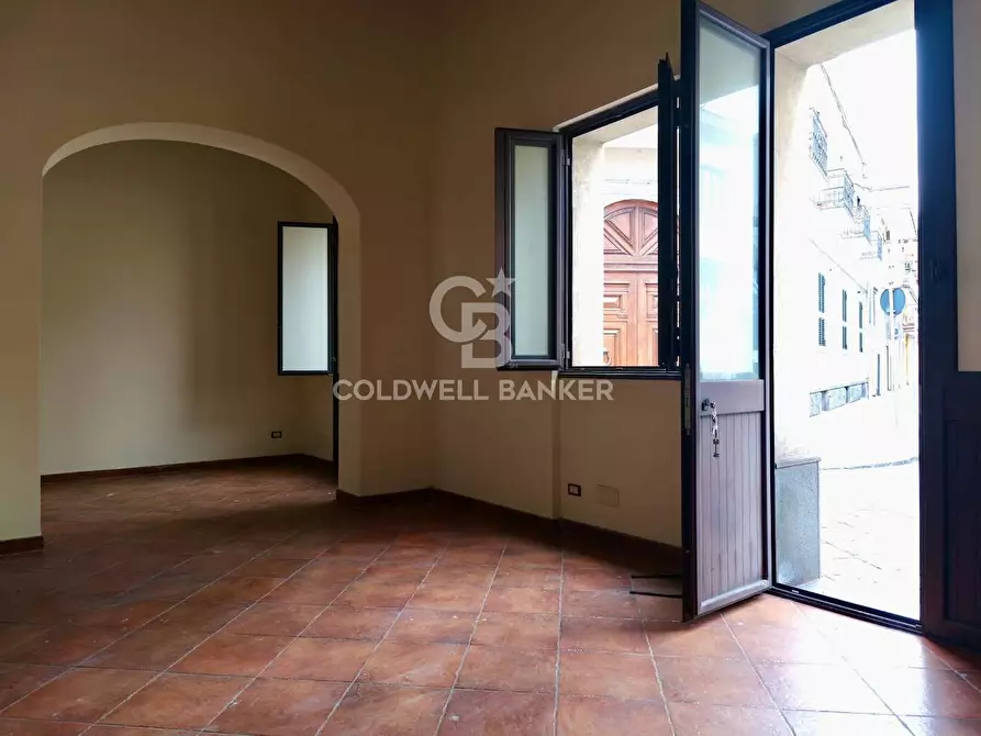 Immagine 12 di Ufficio in affitto  in via San Francesco di Paola 22 a Acireale