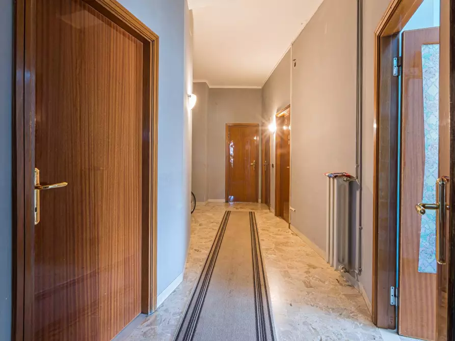 Immagine 11 di Appartamento in vendita  in Via Nitti a Pesaro