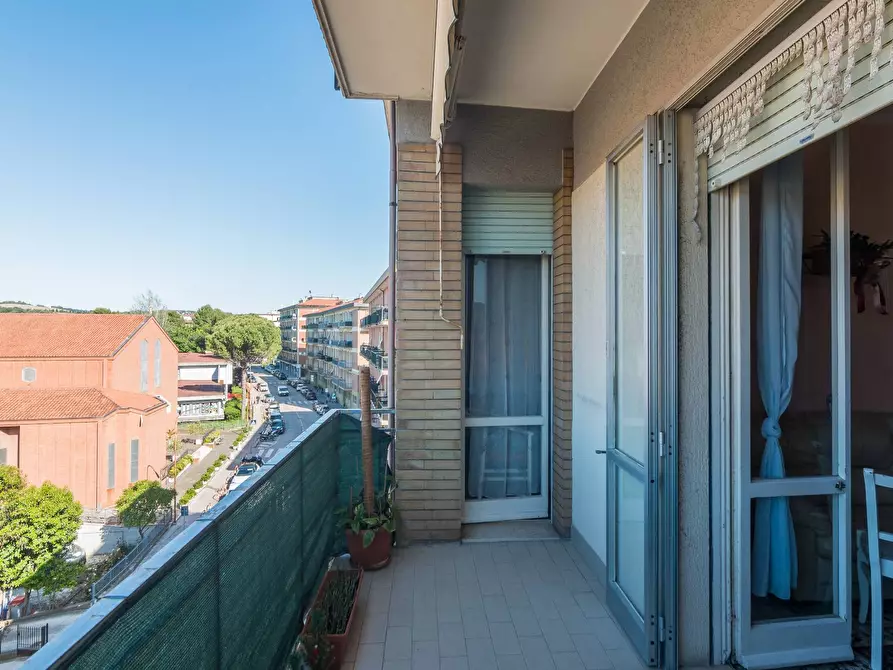 Immagine 5 di Appartamento in vendita  in Via Nitti a Pesaro