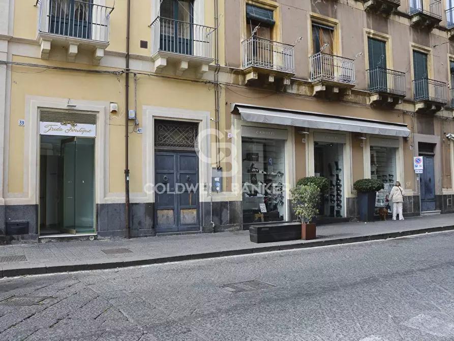 Immagine 1 di Locale commerciale in affitto  in Corso Umberto I 39 a Acireale
