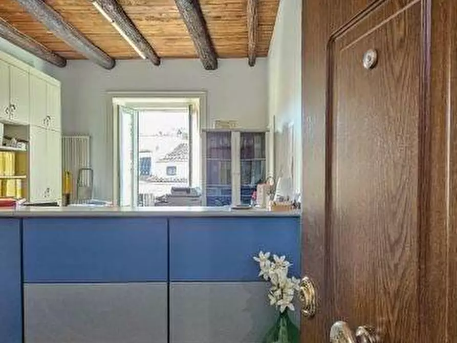 Immagine 4 di Appartamento in vendita  in Piazza Sedile Del Campo 22 a Salerno