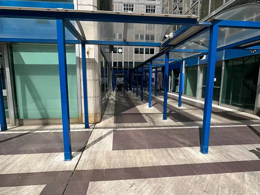 Immagine 9 di Ufficio in vendita  in CENTRO DIREZIONALE a Napoli