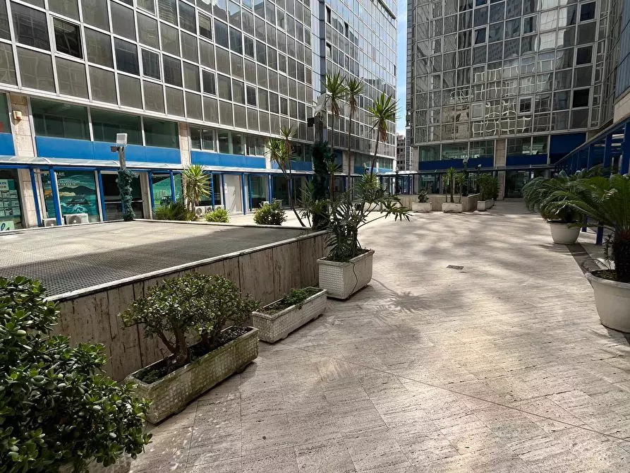 Immagine 10 di Ufficio in vendita  in CENTRO DIREZIONALE a Napoli
