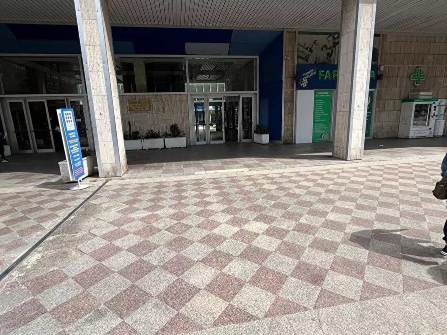 Immagine 11 di Ufficio in vendita  in CENTRO DIREZIONALE a Napoli