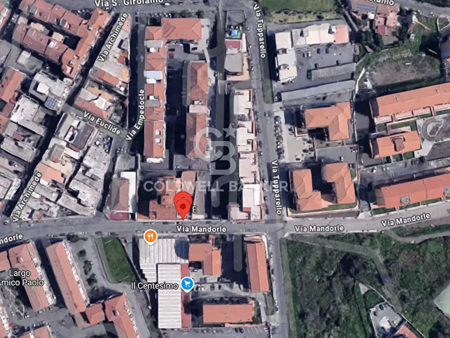 Immagine 9 di Negozio in vendita  in Via Mandorle a Acireale