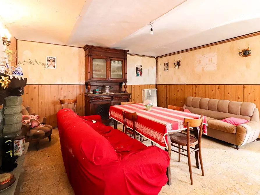 Immagine 7 di Rustico / casale in vendita  in Regione Bologna a Agliano Terme