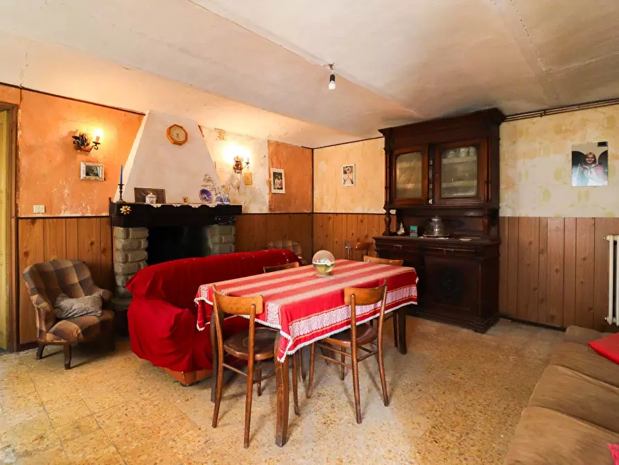 Immagine 8 di Rustico / casale in vendita  in Regione Bologna a Agliano Terme